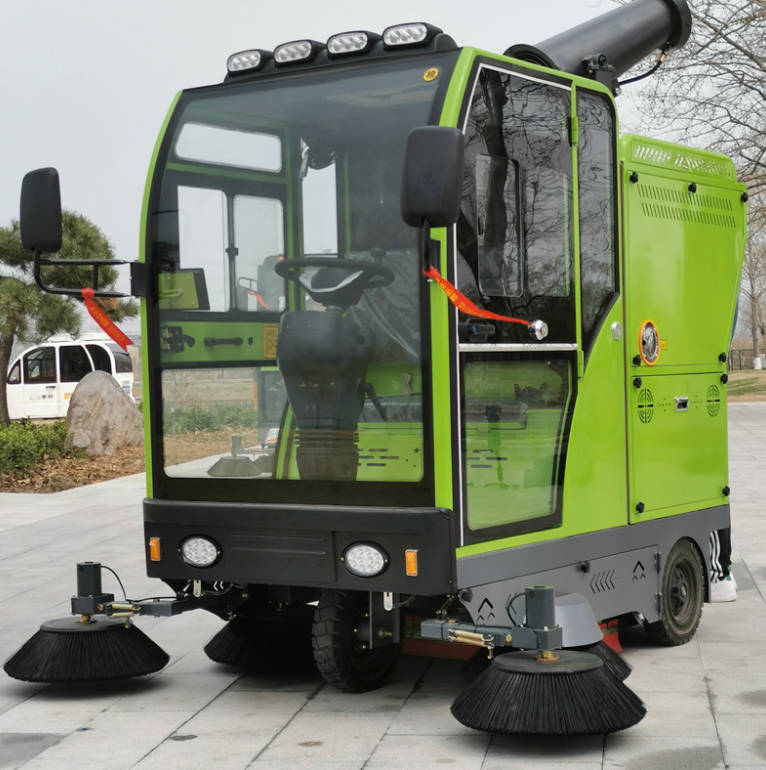 滨海新道路清洁广泛应用电动环卫清扫车